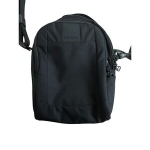 PacSafe Metrosafe LS100 Anti Theft Technology Crossbody Bag Travel Vacation RFID